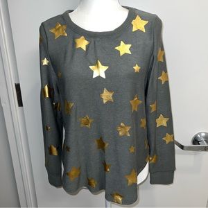Chaser Long Sleeve Hi-Lo Hem Long Sleeve Tee Green With Gold Stars